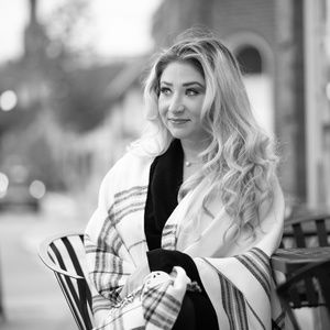 Meet your Posher, Emily